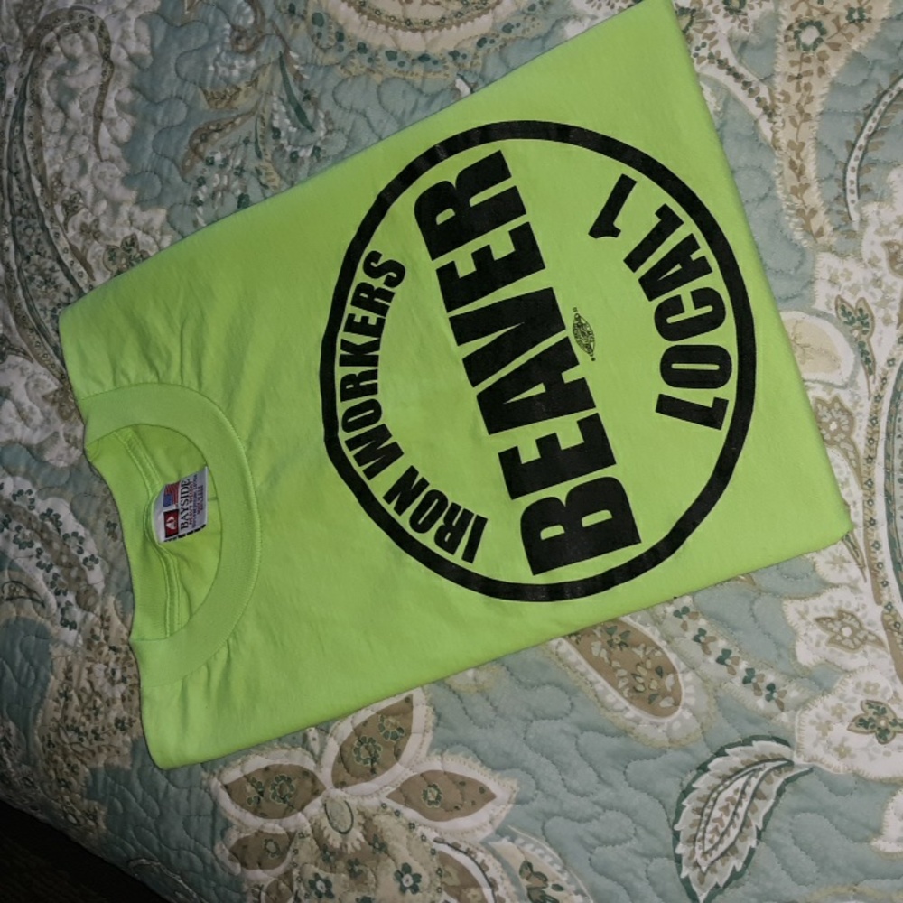 Bayside Mens Iron Workers Tshirt. Size XXL